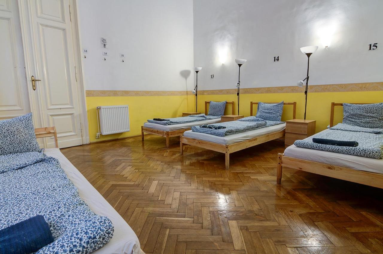Pal'S Hostel And Apartments Budapest Exterior photo